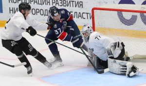 Нижегородец Денис Венгрыжановский остался в ХК «Сочи»